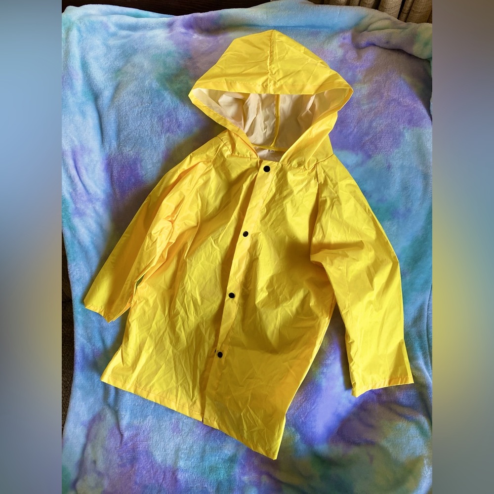 Yellow raincoat. Size 6/6x. Coraline costume. (See other listing for boots)